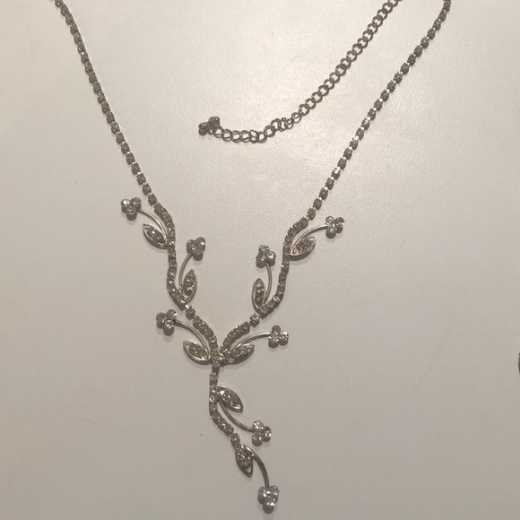 Jewelry - Picture 3 of 3